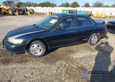 2001 Honda Accord 3.0 Ex z USA, uszkodzony, nr VIN 1HGCG16551A038435